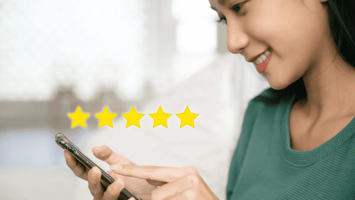Customers giving a high rating due to a good experience with AI customer service